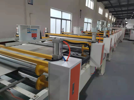 Dây chuyền sản xuất các tông sóng bốn lớp Gerun 1400 Loại 1400mm