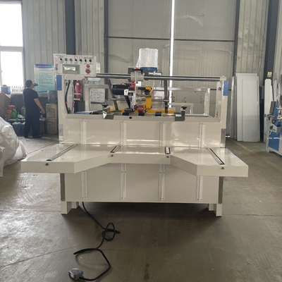 Máy dán thư mục thùng carton sóng 220 V / 380V Công suất tiêu thụ 7.5KW Kích thước 7000 * 3000 * 2000mm