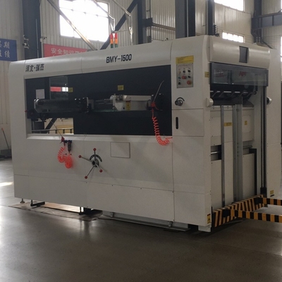 BMY-1500 Máy cắt và nếp nhăn bán tự động