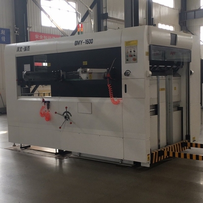 BMY-1500 Máy cắt và tạo nếp nhăn bán tự động