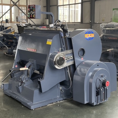 Máy cắt và tạo nếp nhăn bằng tay với bốn bộ phận bảo hiểm