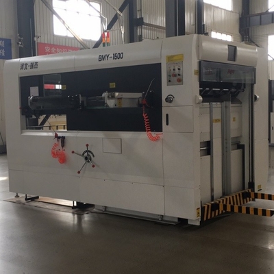 Máy cắt hộp giấy chính xác với chiều dài cắt 1320-1520mm