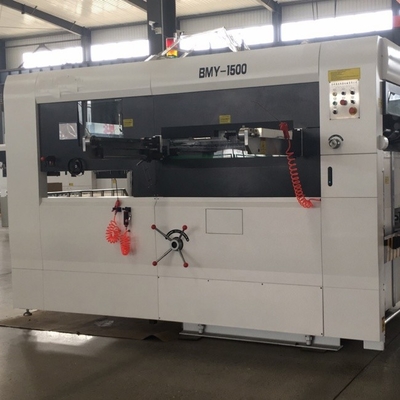 Chi tiết PLC điều khiển màu trắng / xám Cardboard đúc die máy cắt