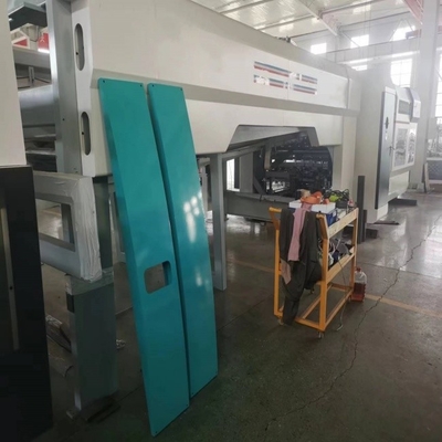 2200 Máy máy vi tính Slotter Flexo Folder Gluer Máy chính xác cao
