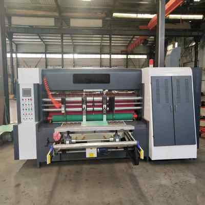 Máy xén rãnh xoay sóng điện điều khiển cho khổ giấy tối thiểu 400mm x 600mm và tốc độ cơ học tối đa 150m/phút