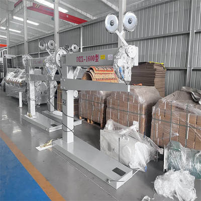 Thùng carton có dung lượng cao Tốc độ đóng đinh tối đa 250 đinh / phút cho sản xuất quy mô lớn