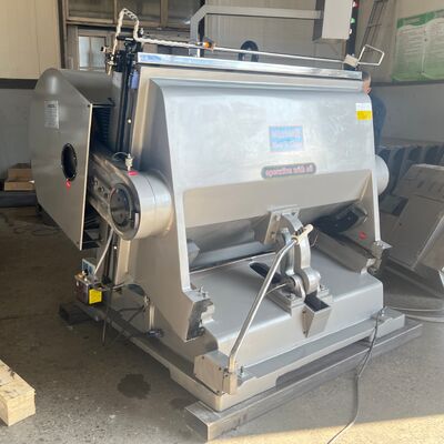 Tốc độ cắt 4800 đến 8000 tấm mỗi giờ Máy cắt đứt cho hộp carton lồi cung cấp độ chính xác cộng hoặc trừ 075 mm