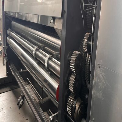 Máy in Flexo Thùng carton Sóng Máy cắt khuôn xoay hai khe