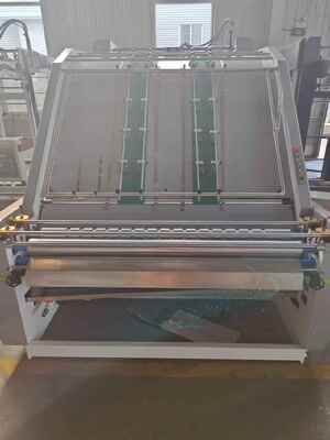 Máy bồi sóng tự động HL1600 với kích thước bồi tối đa 1600X1250mm, tốc độ 5500 tờ/giờ và điều khiển bằng chương trình PLC