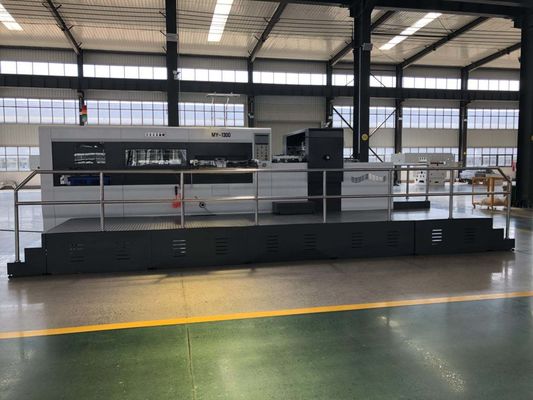 Máy cắt hộp sóng quay 24,5KW cho hộp